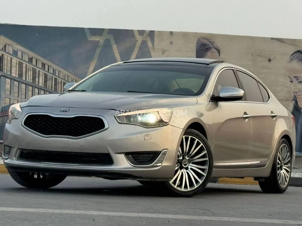 Kia Cadenza 2015 for Sale in Sharjah Image-2