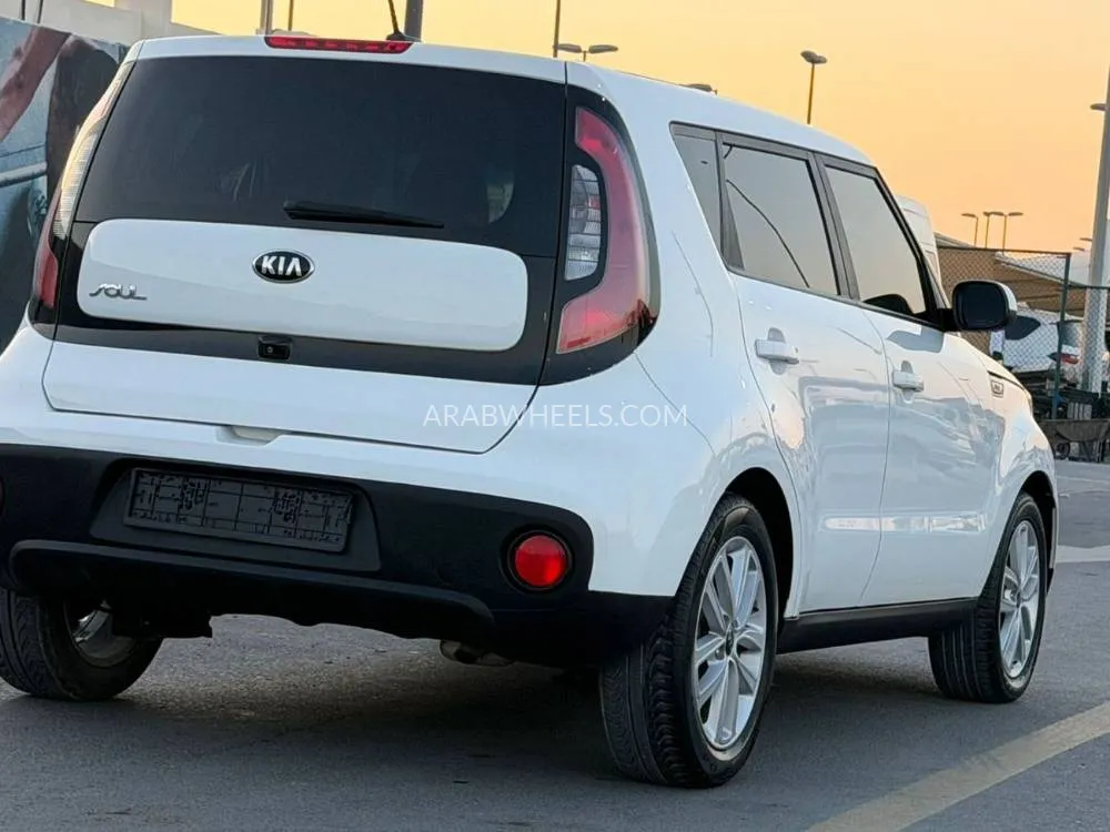 Kia Soul 2018 for Sale in Sharjah Image-7