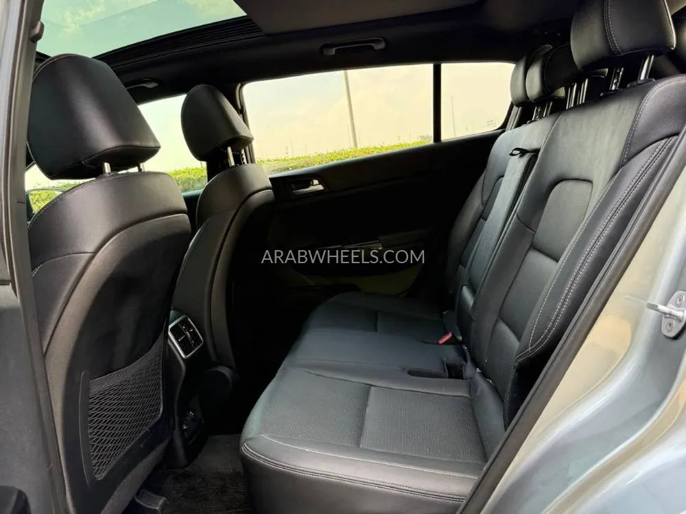 Kia Sportage 2021 for Sale in Sharjah Image-8