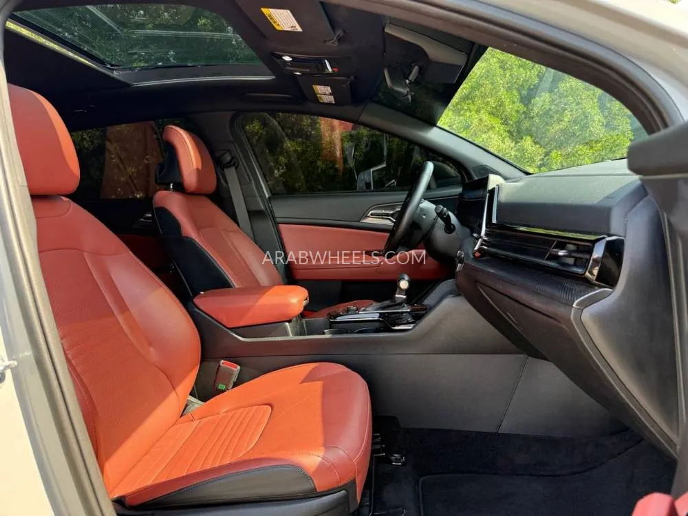 Kia Sportage 2024 for Sale in Sharjah Image-11