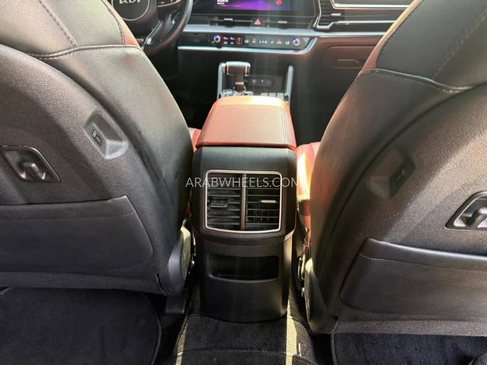Kia Sportage 2024 for Sale in Sharjah Image-15