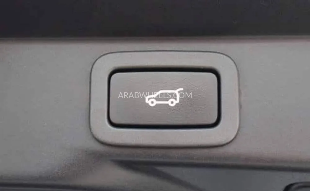 Land Rover Range Rover Sport 2017 for Sale in Dubai Image-17