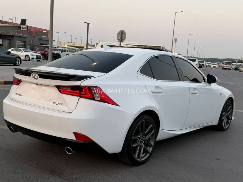 Lexus IS 2014 for Sale in Sharjah Image-14