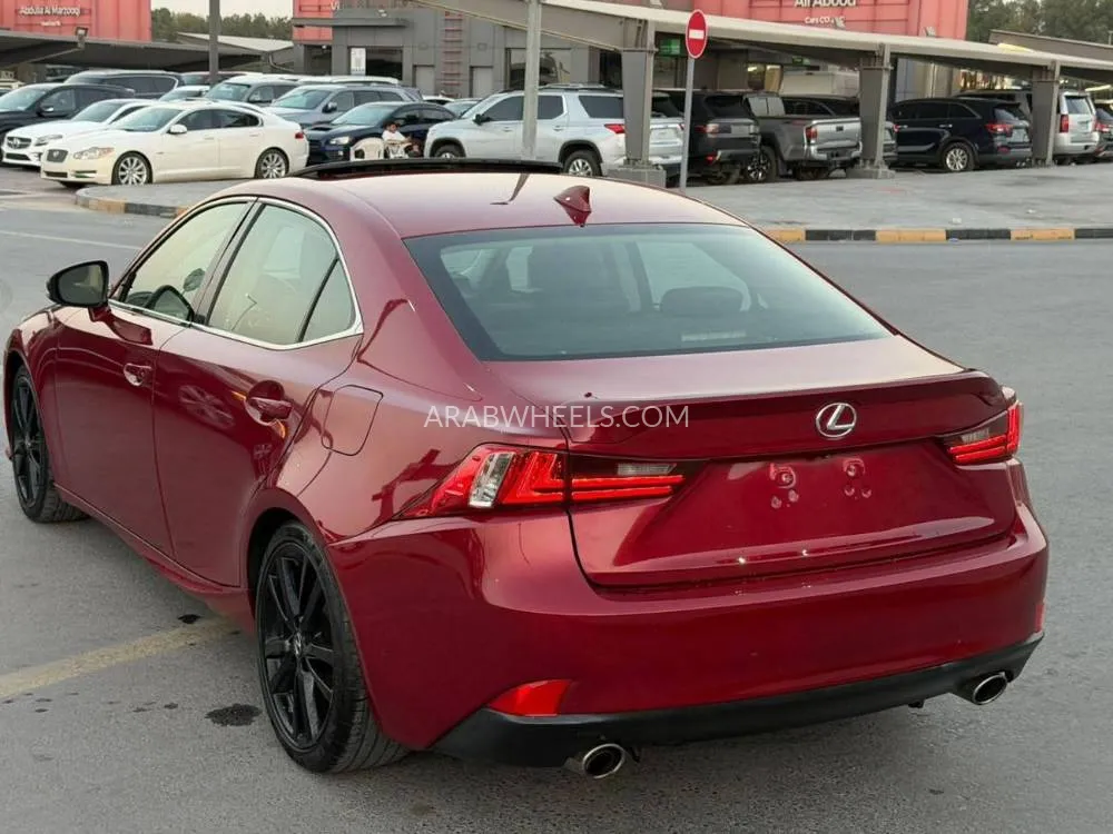 Lexus IS 2014 for Sale in Sharjah Image-5
