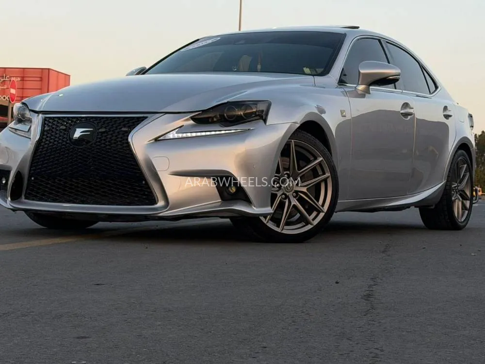 Lexus IS 2014 for Sale in Sharjah Image-5