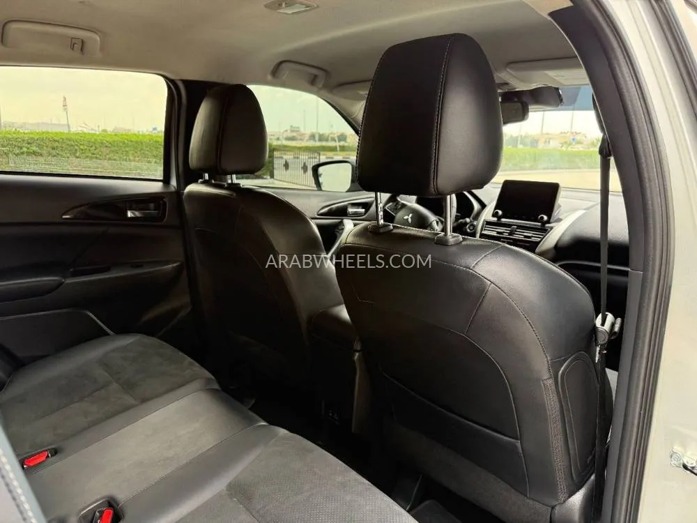 Mitsubishi Eclipse Cross 2024 for Sale in Sharjah Image-9