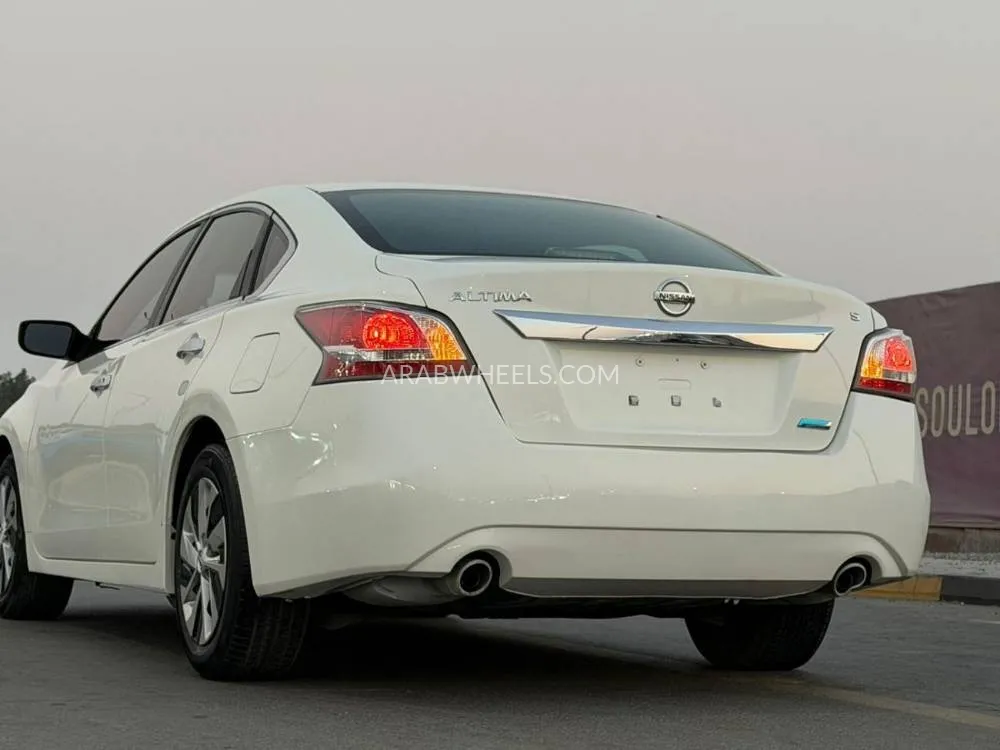 Nissan Altima 2014 for Sale in Sharjah Image-14