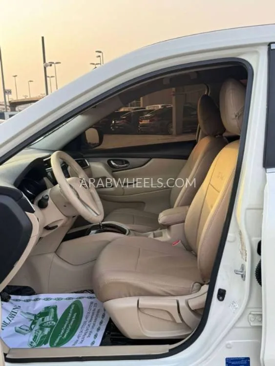 Nissan Armada 2012 for Sale in Sharjah Image-8