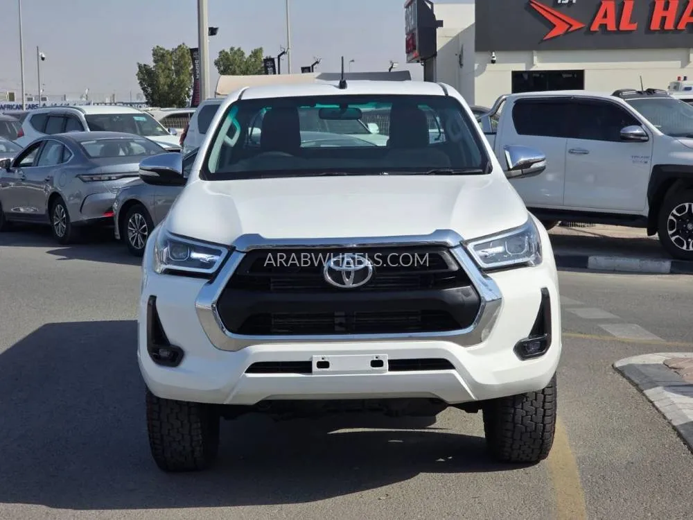 Toyota Hilux 2017 for Sale in Dubai Image-3