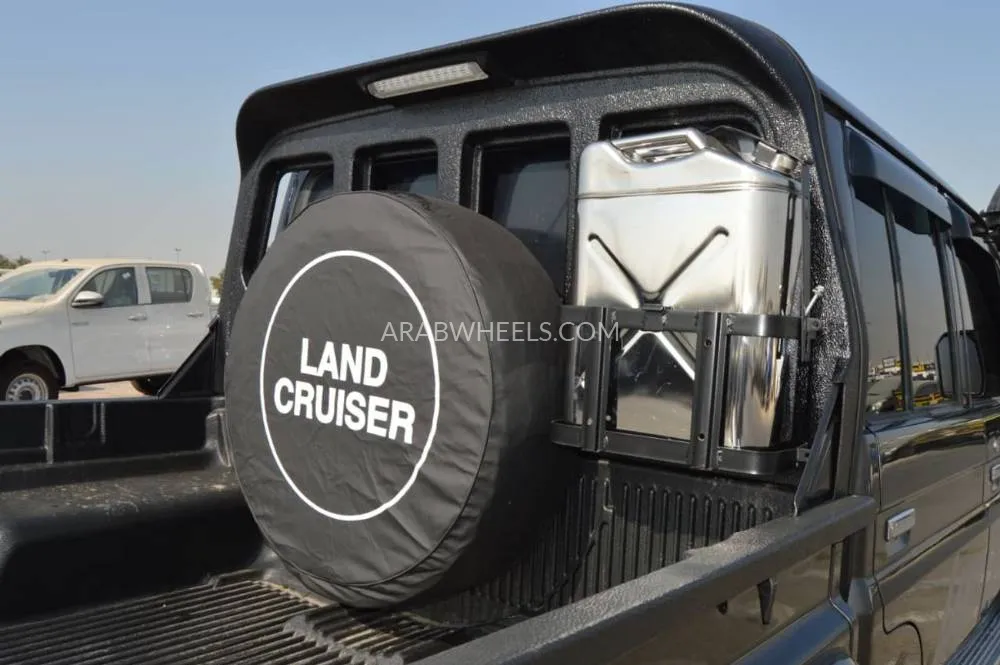 تويوتا لاند كروزر 70 سيريز 2019 for Sale in دبي Image-10