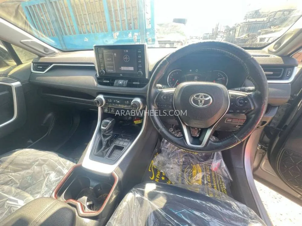 Toyota Rav4 2019 for Sale in Dubai Image-10