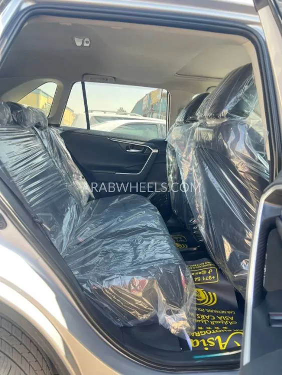 Toyota Rav4 2019 for Sale in Dubai Image-13