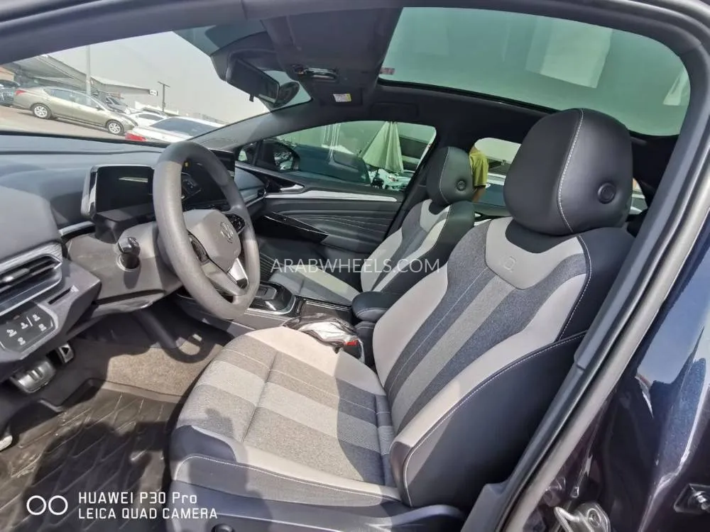 Volkswagen ID.4 2021 for Sale in Sharjah Image-17