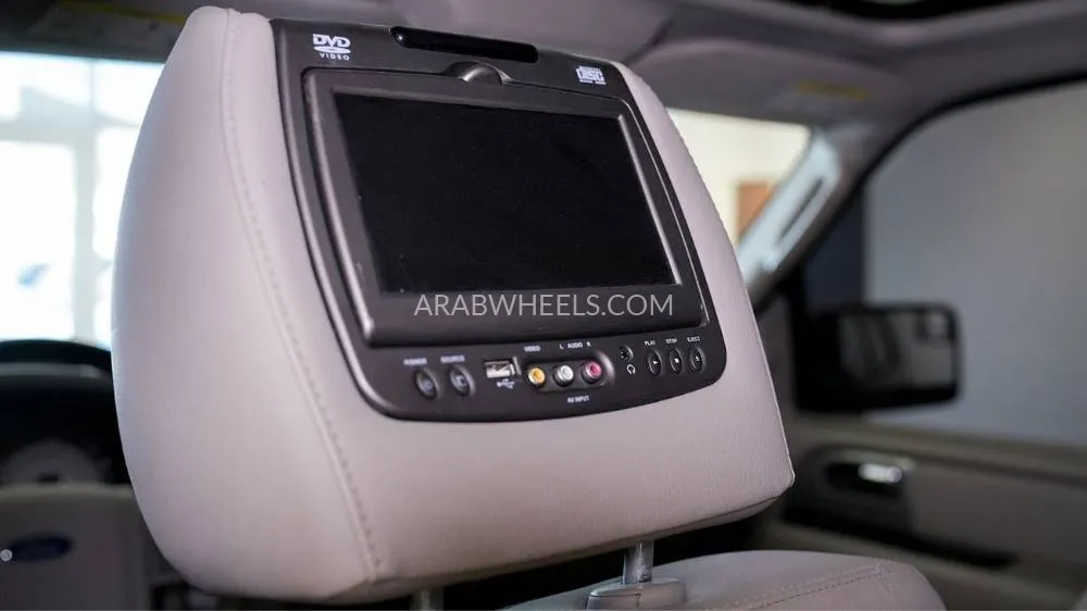 Ford Expedition 2014 for Sale in Sharjah Image-15