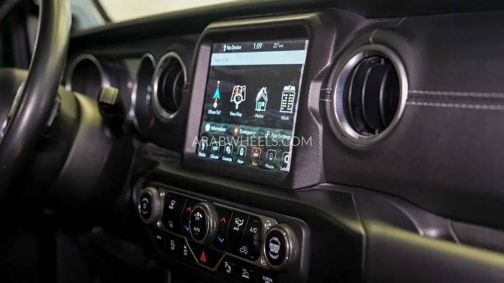 Jeep Wrangler 2022 for Sale in Sharjah Image-6