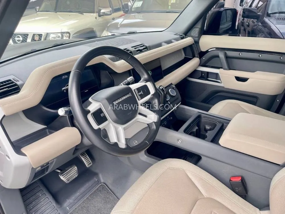 Land Rover Defender 2020 for Sale in Sharjah Image-21