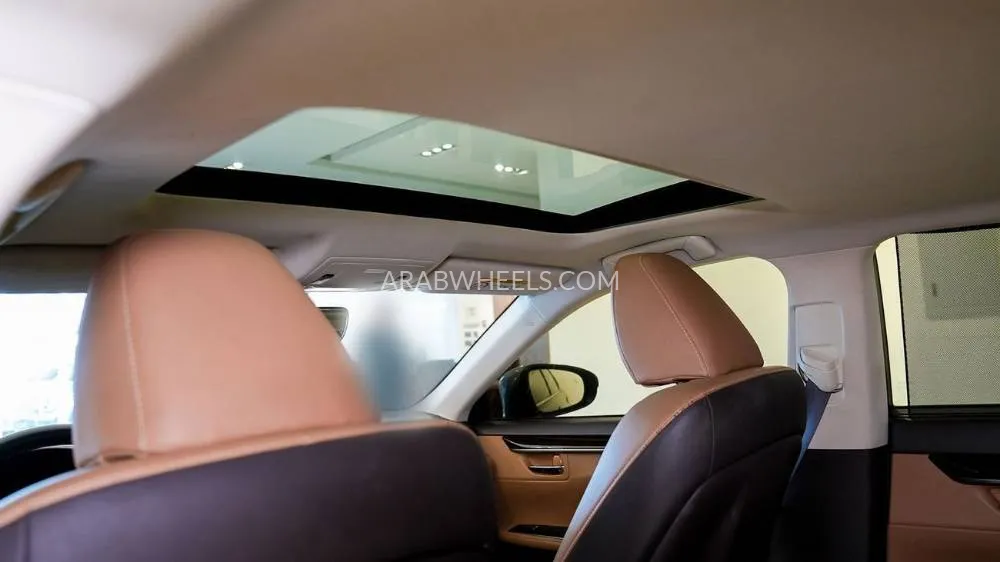 Lexus ES 2017 for Sale in Sharjah Image-15