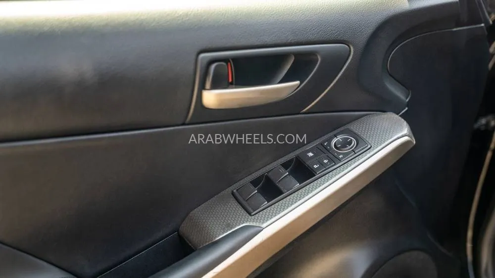 Lexus IS 2017 for Sale in Dubai Image-9