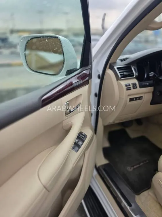 Lexus LX 2013 for Sale in Dubai Image-5