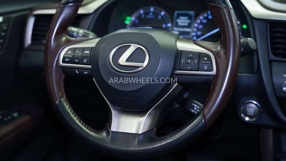 Lexus RX 2018 for Sale in Sharjah Image-5
