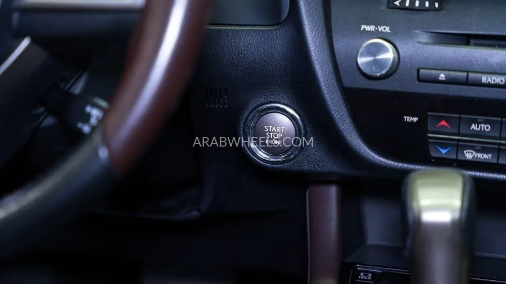 Lexus RX 2018 for Sale in Sharjah Image-7