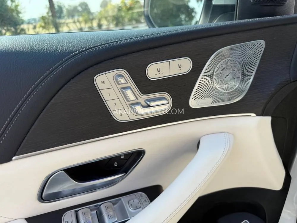 Mercedes Benz GLE Class 2020 for Sale in Dubai Image-15