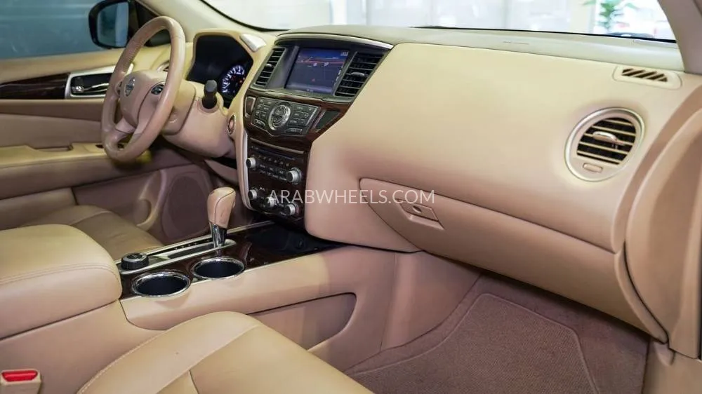 Nissan Pathfinder 2013 for Sale in Sharjah Image-18