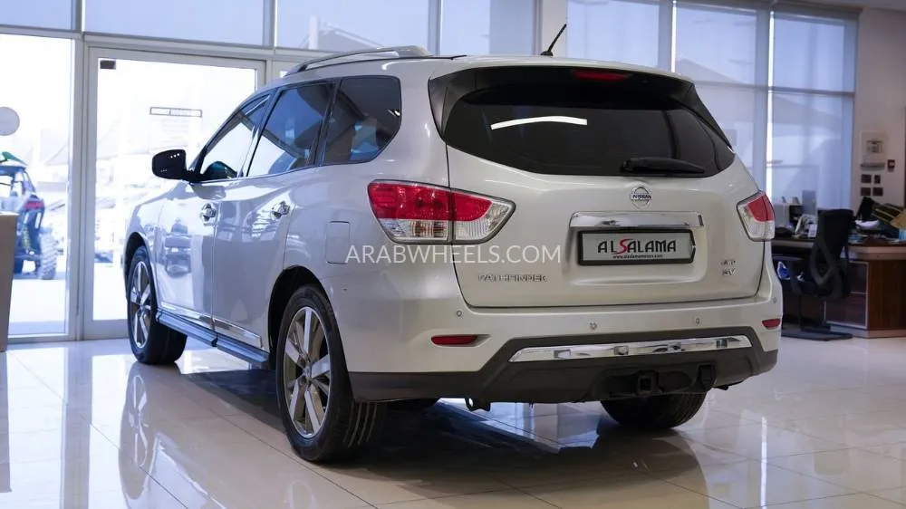 Nissan Pathfinder 2013 for Sale in Sharjah Image-23