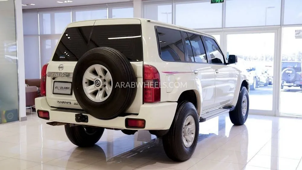 Nissan Patrol 2023 for Sale in Sharjah Image-19