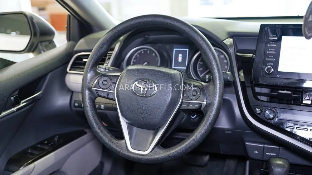 Toyota Camry 2023 for Sale in Sharjah Image-7