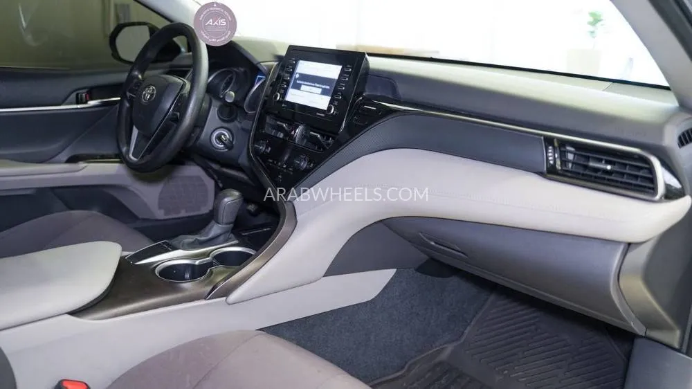 Toyota Camry 2023 for Sale in Sharjah Image-14