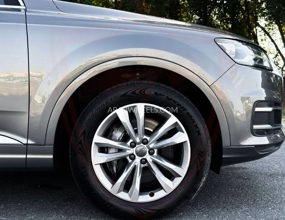 أودي Q7 2017 for Sale in الشارقة Image-25