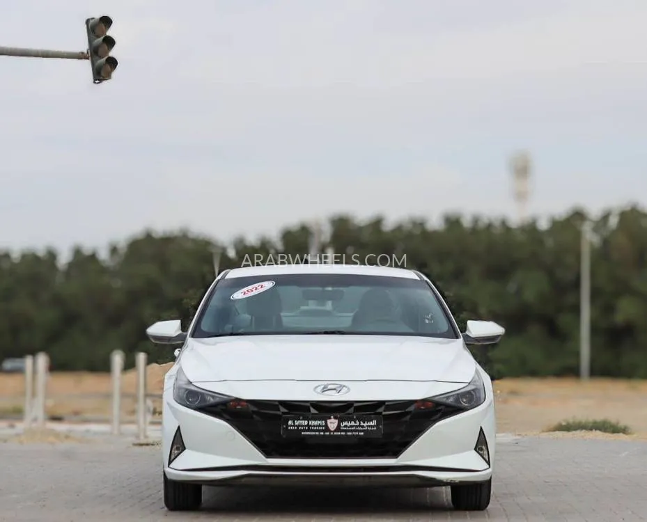 Hyundai Elantra 2022 for Sale in Sharjah Image-2