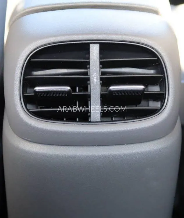 Hyundai Elantra 2022 for Sale in Sharjah Image-16