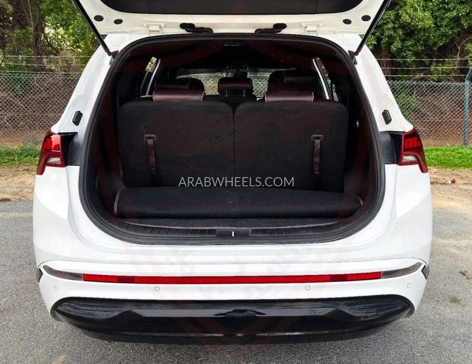 هيونداي جراند سانتا في 2024 for Sale in الشارقة Image-11