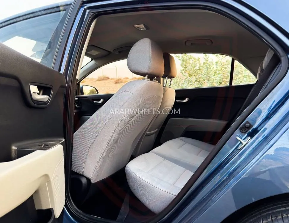 Kia Rio 2020 for Sale in Sharjah Image-10