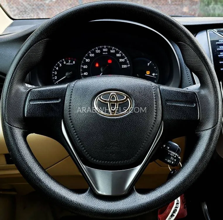 Toyota Yaris 2022 for Sale in Sharjah Image-11