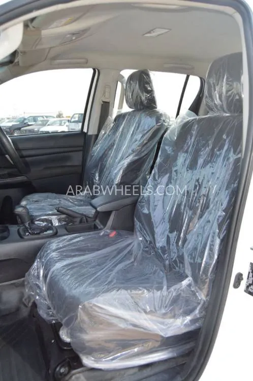 Toyota Hilux 2019 for Sale in Dubai Image-14