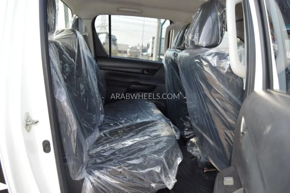 Toyota Hilux 2019 for Sale in Dubai Image-15