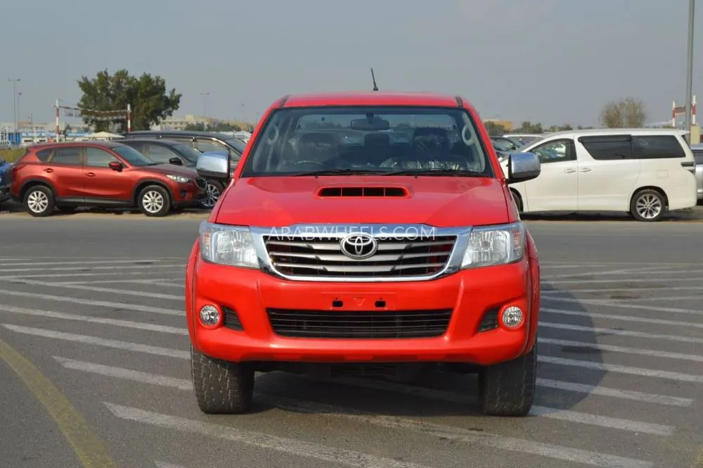 Toyota Hilux 2015 for Sale in Dubai Image-3
