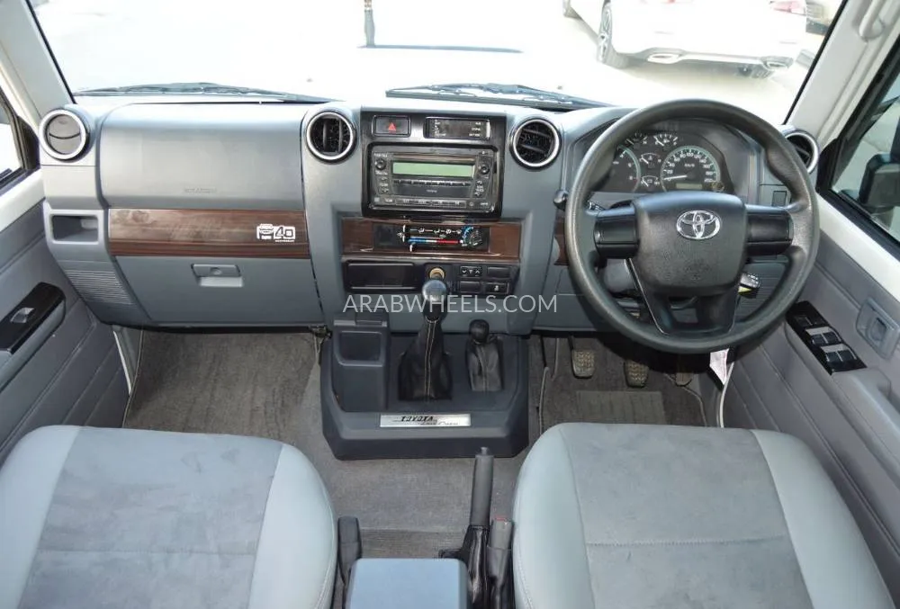 Toyota Land Cruiser 70 Series 2022 for Sale in Dubai Image-10