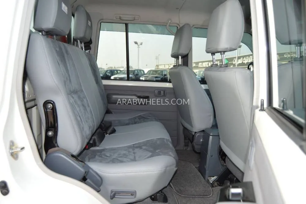 Toyota Land Cruiser 70 Series 2022 for Sale in Dubai Image-15