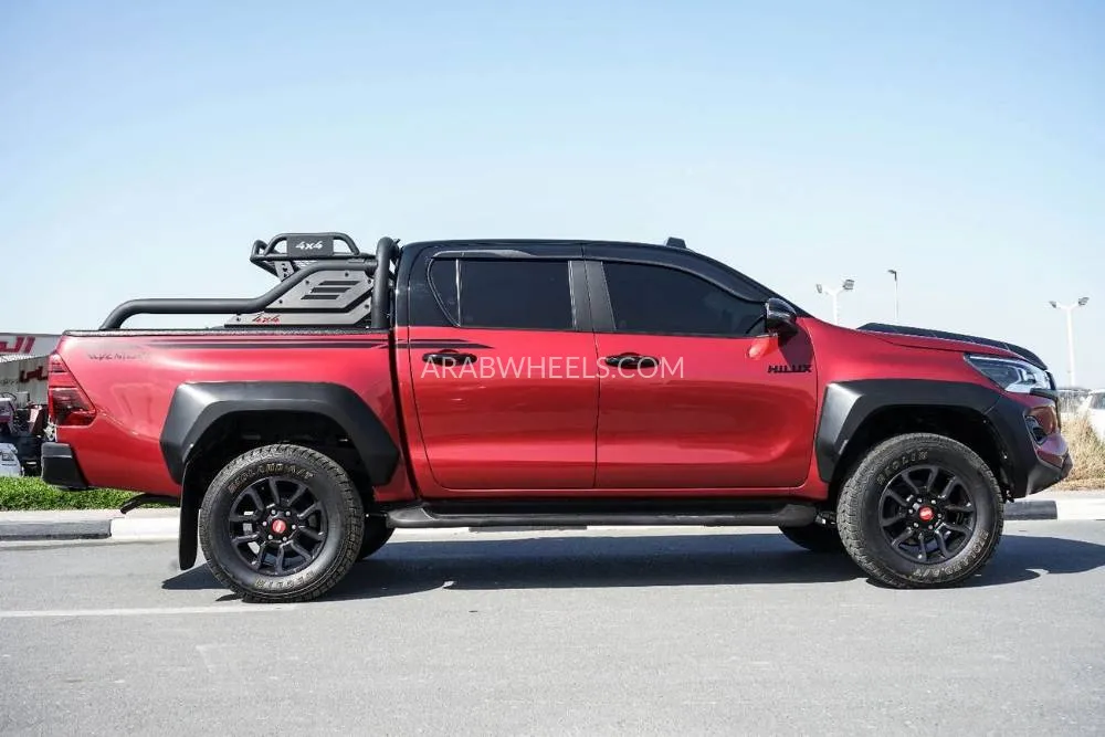 Toyota Hilux 2022 for Sale in Dubai Image-5