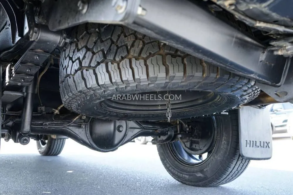 Toyota Hilux 2024 for Sale in Dubai Image-22