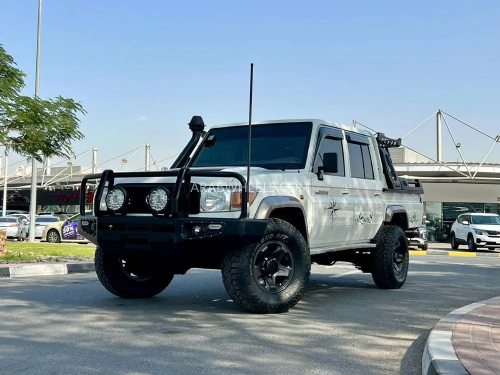 Toyota Land Cruiser 70 Series 2020 for Sale in Dubai Image-3