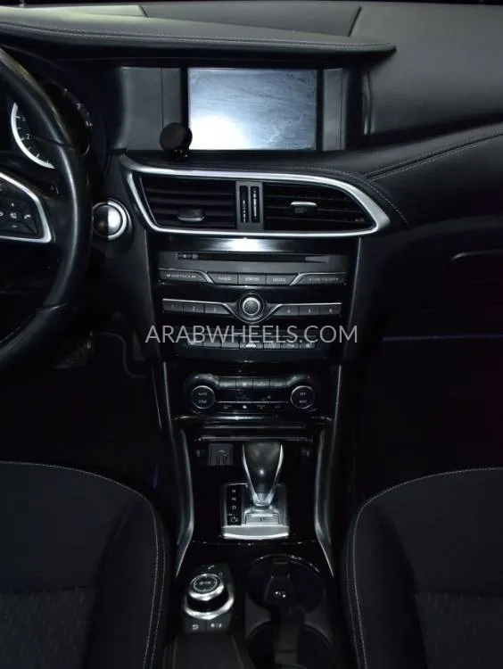 إنفينيتي Q30 2018 for Sale in دبي Image-15
