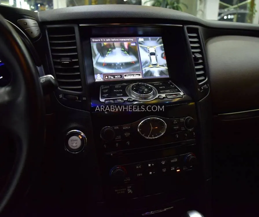 Infiniti QX70 2020 for Sale in Dubai Image-14