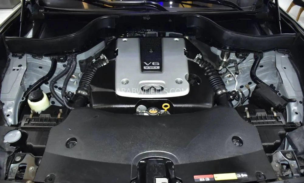 Infiniti QX70 2020 for Sale in Dubai Image-18