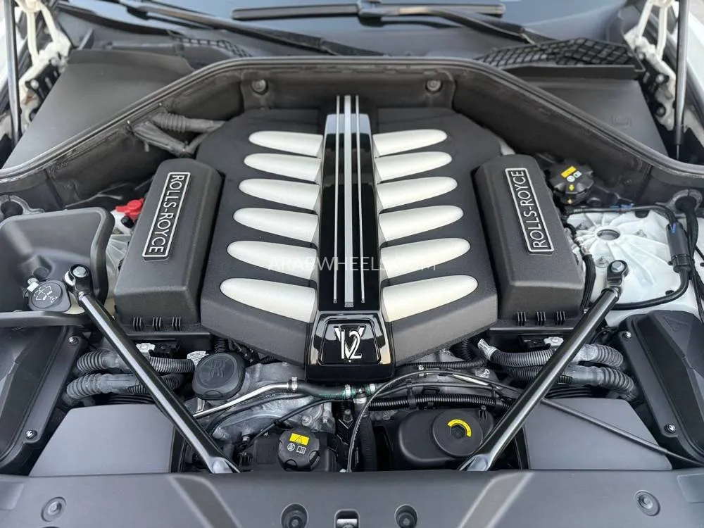 Rolls Royce Ghost 2016 for Sale in Dubai Image-14