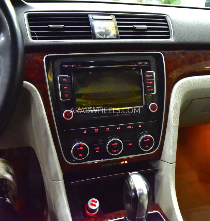 Volkswagen Passat 2013 for Sale in Dubai Image-14